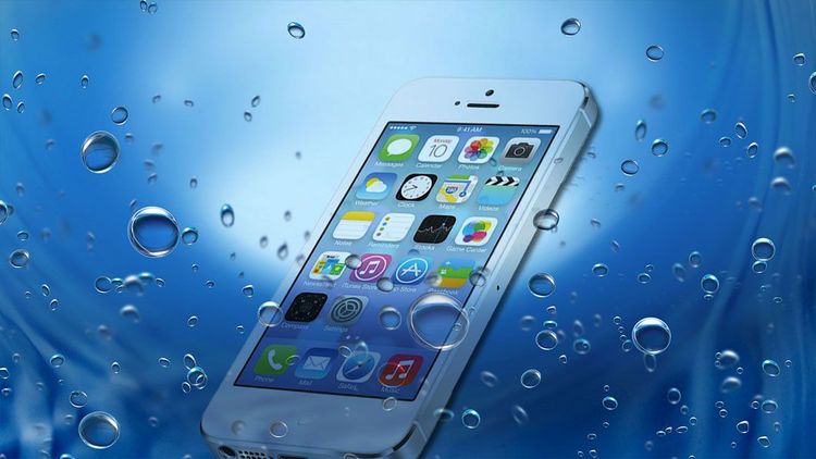 iPhone caduto in acqua